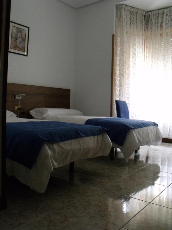 Pension Arroniz Cameră foto